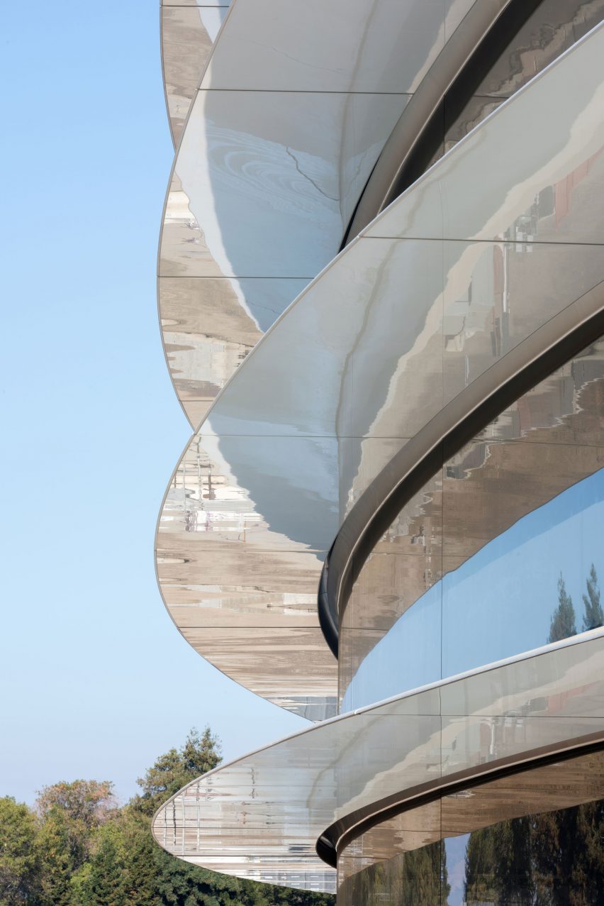 Apple Park Glass